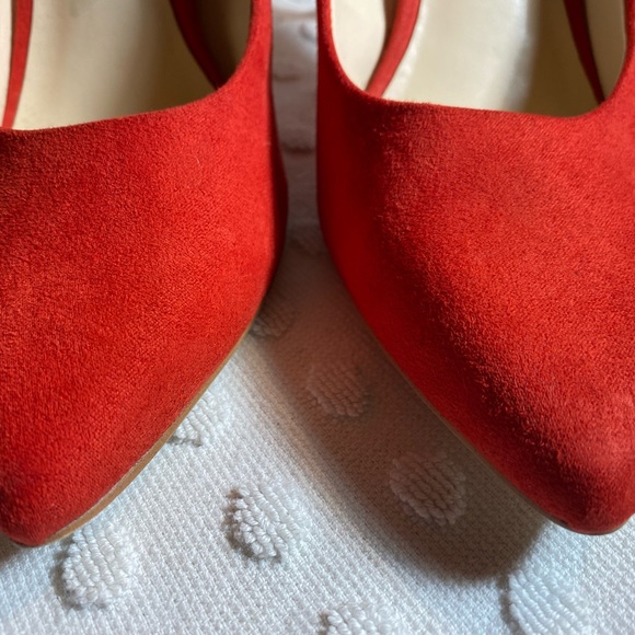 NINE WEST Red Suede Fifth 9x9 Womens Dress Pumps - Picture 12 of 16